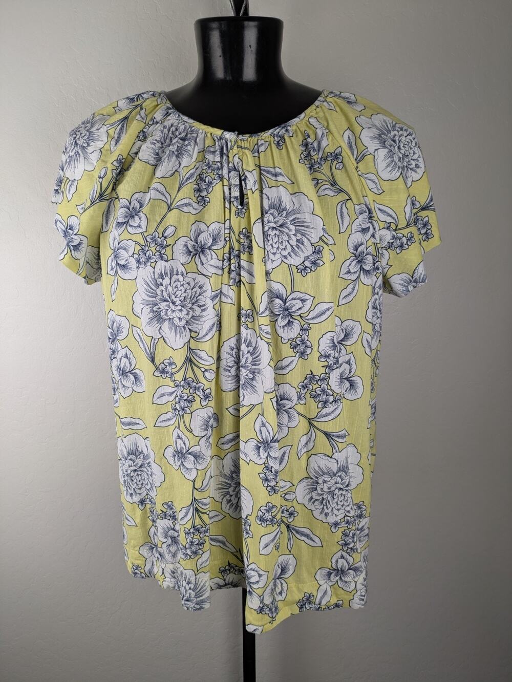 St John's Bay short cap sleeve blouse yellow blue white floral cotton rayon